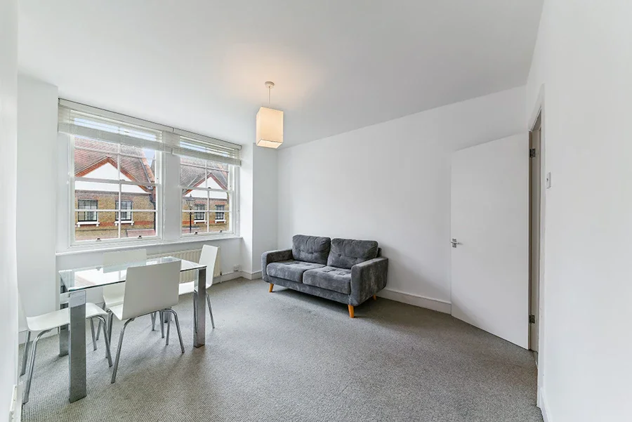 Flat Bryanston Street in London