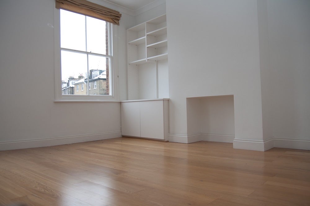 Flat Martineau Road in Greater London