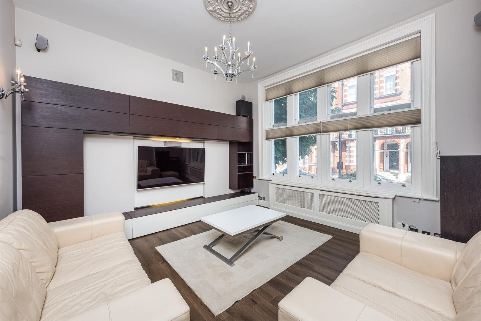 Flat Bolton Gardens in Greater London