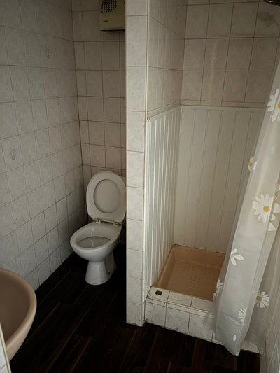 Room Clevedon Road in Blackpool