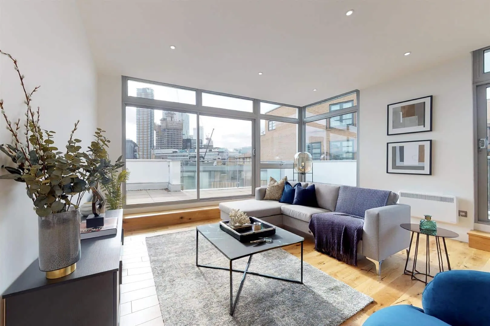 Flat Dereham Place in Greater London