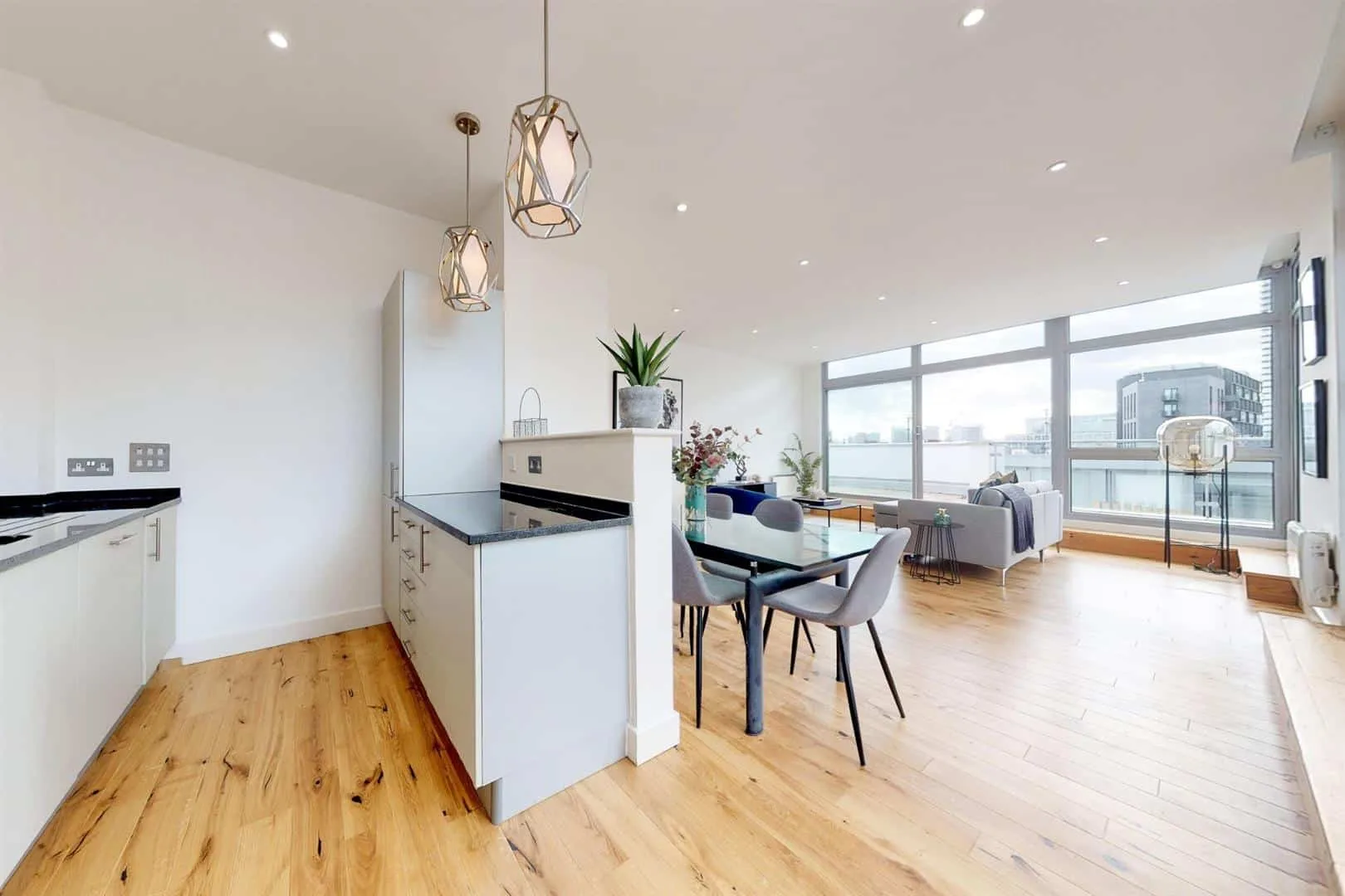 Flat Dereham Place in Greater London