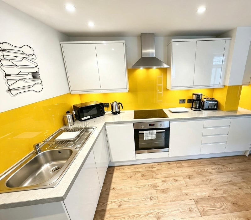 Flat Lynton Road in Greater London