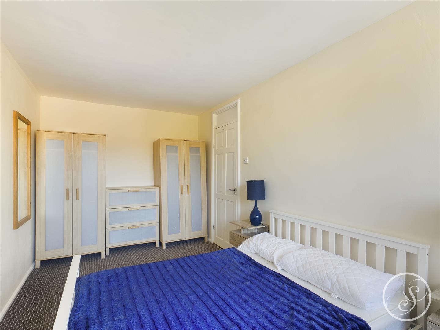 Flat Back Newton Grove in Leeds