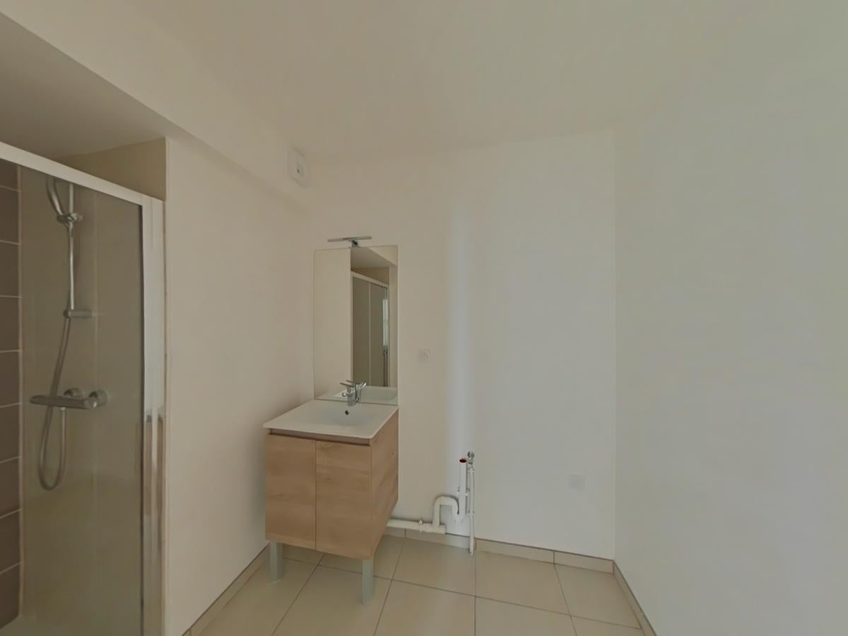 Flat Rue Maurice Chevalier in Nantes