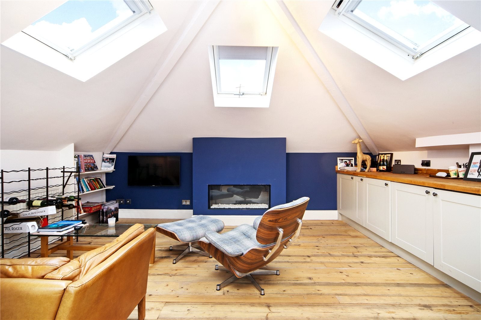 Flat Golborne Road in Greater London