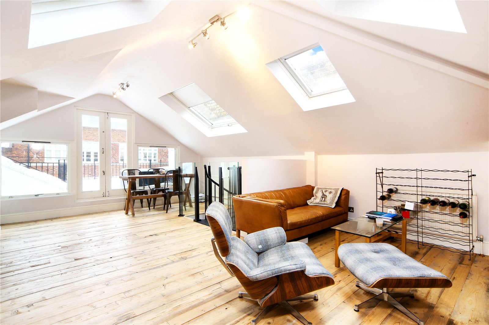 Flat Golborne Road in Greater London
