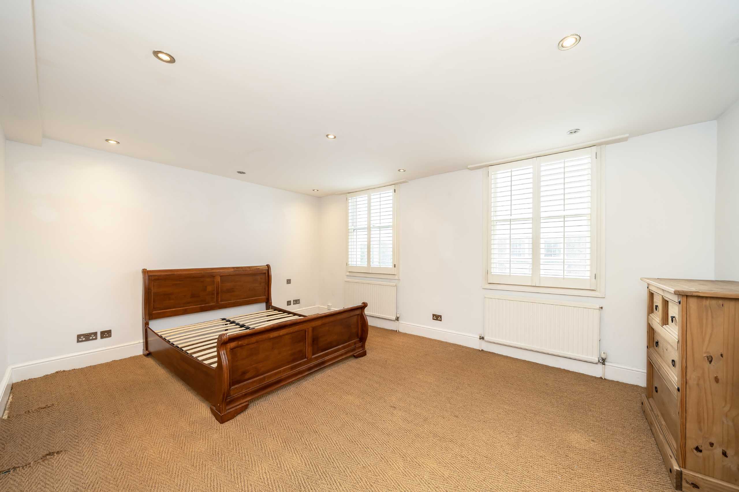 Flat Golborne Road in Greater London