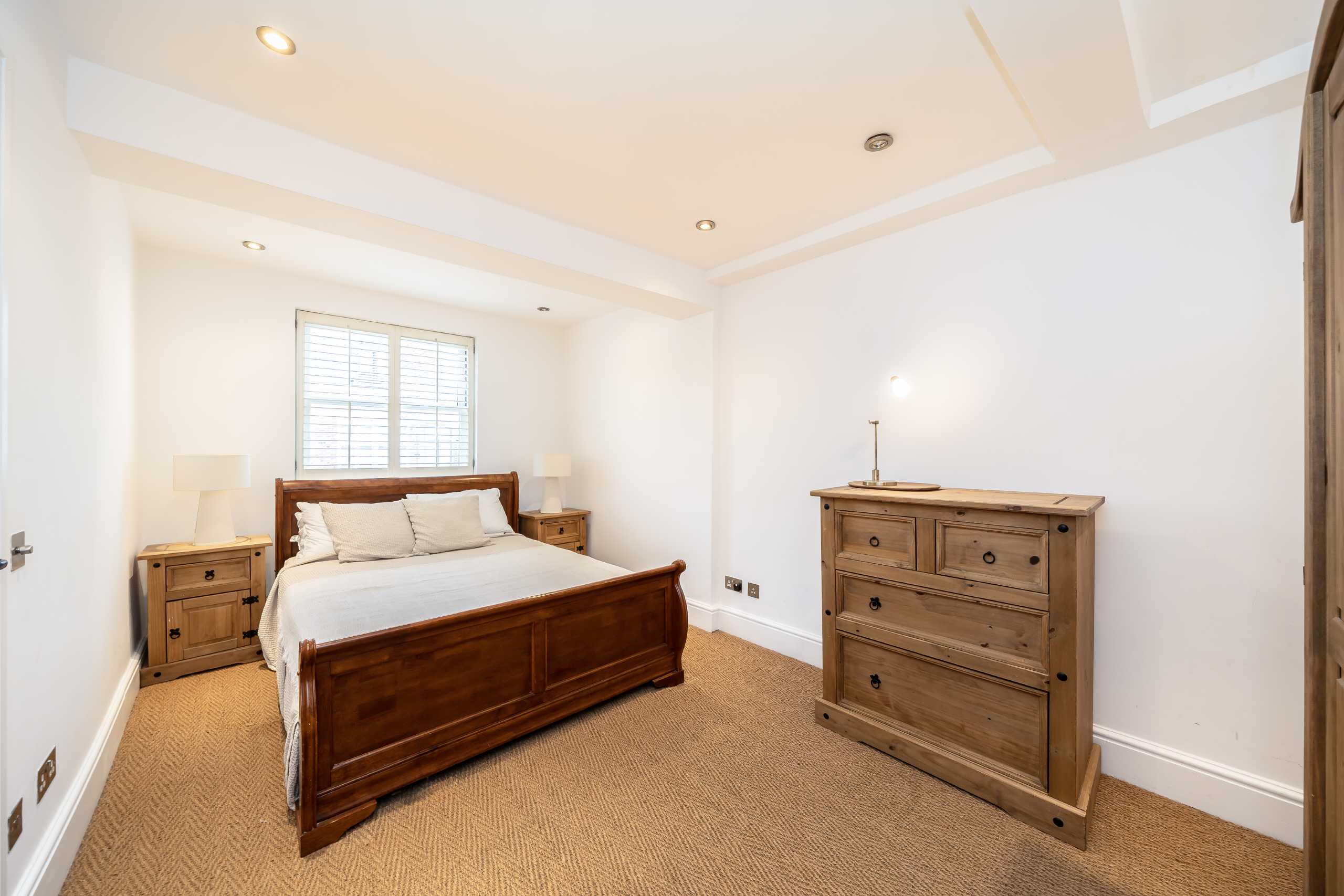 Flat Golborne Road in Greater London