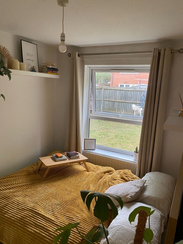 Room Clark Street in Greater London