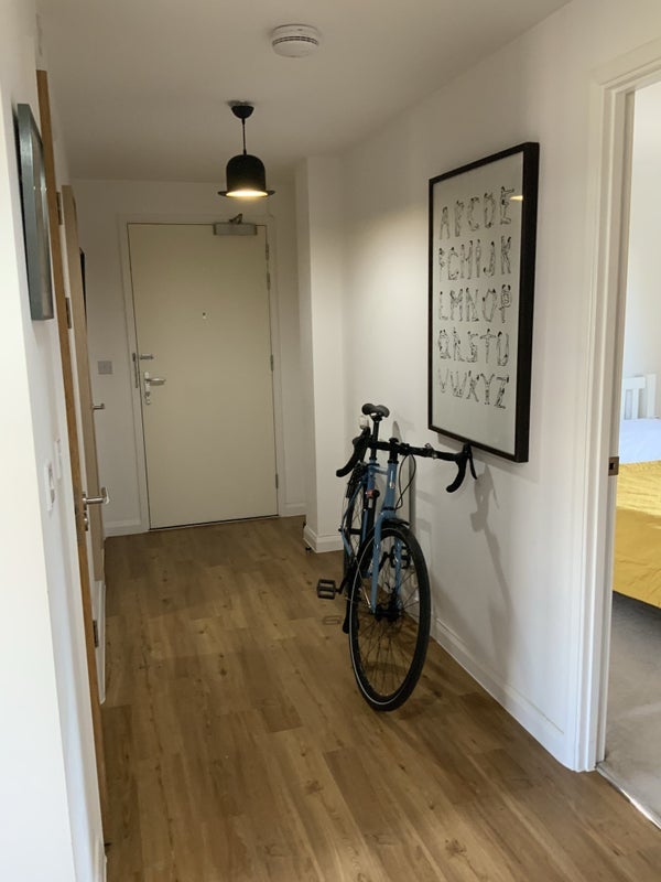 Room New North Road in Greater London