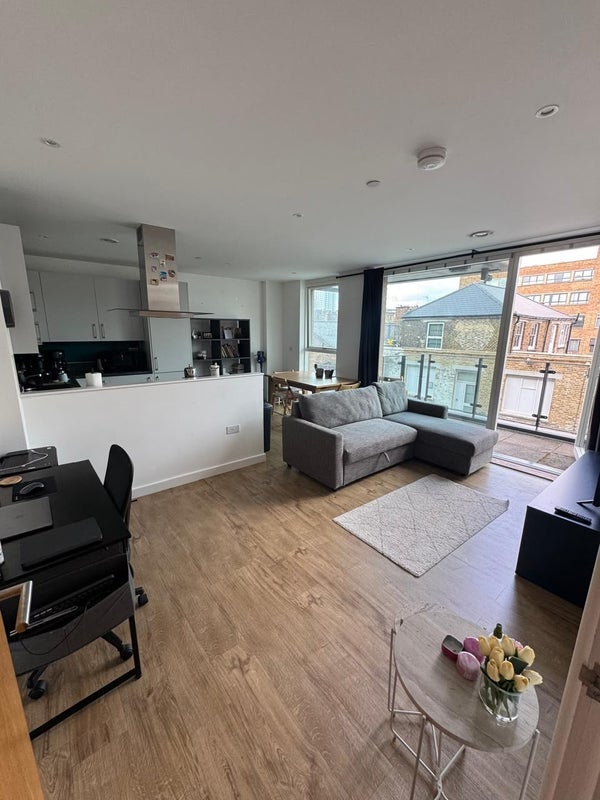 Flat Occupation Road in Greater London