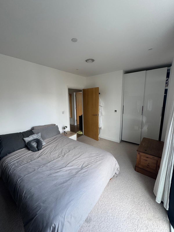 Flat Occupation Road in Greater London