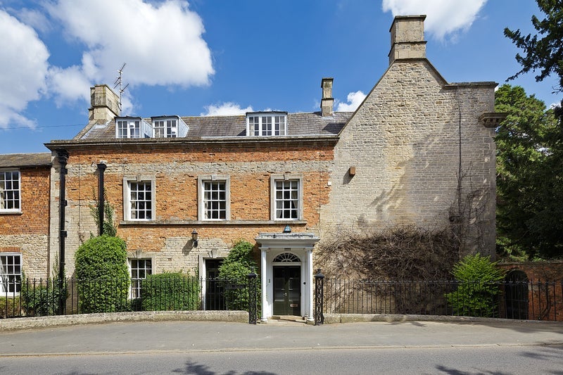Flat Sleaford Road in North Kesteven