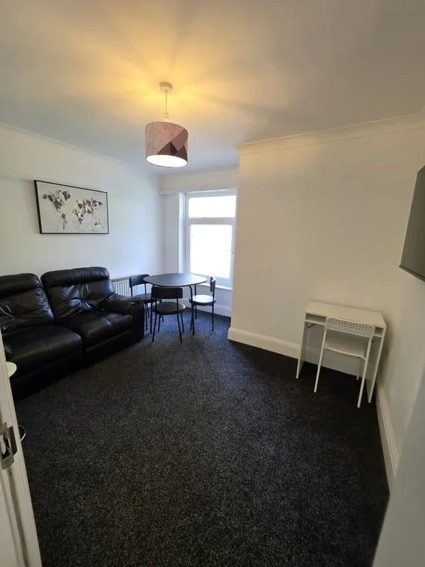 Room Watling Street in Dartford