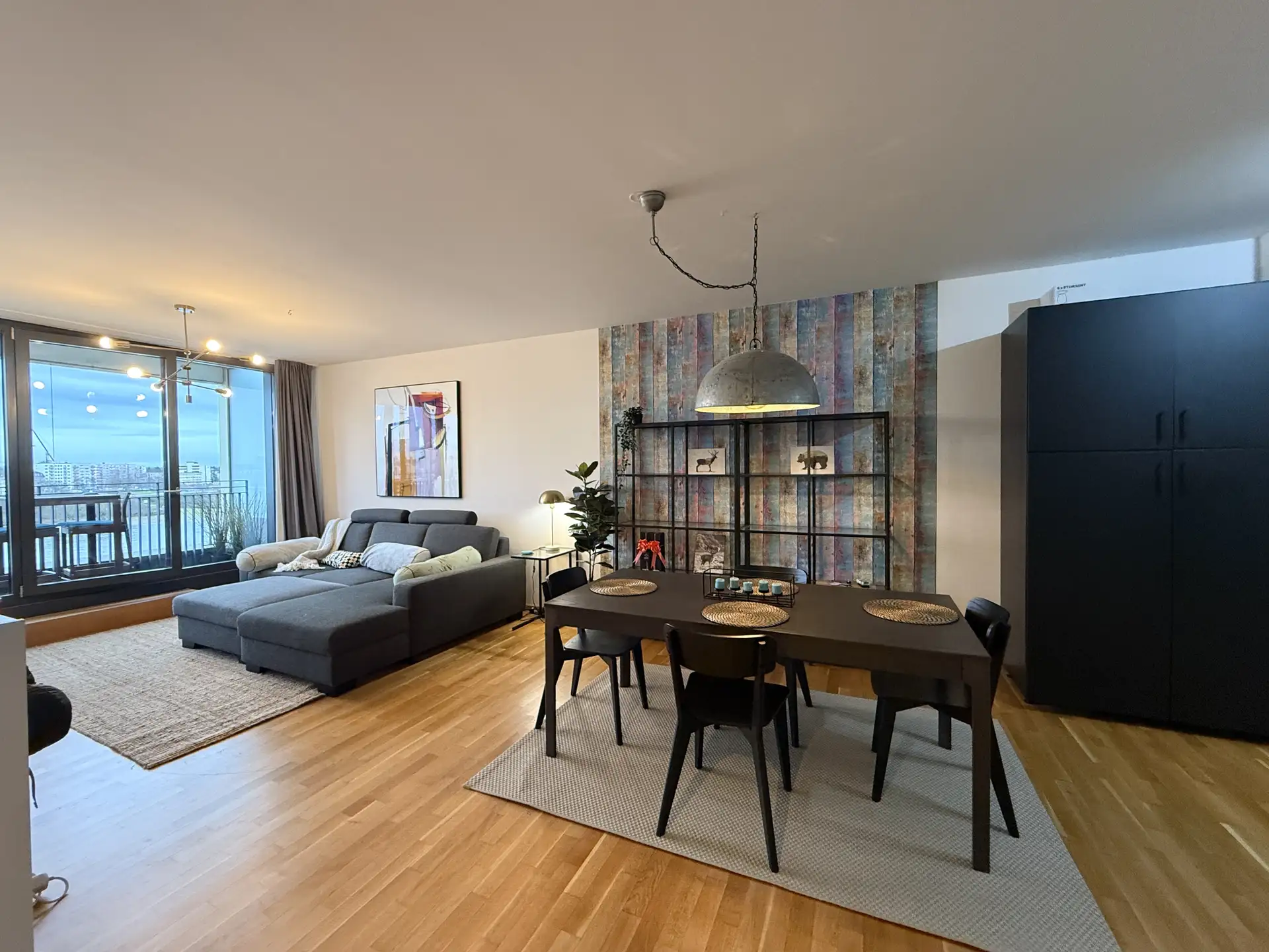 Wohnung Im Zollhafen in Köln