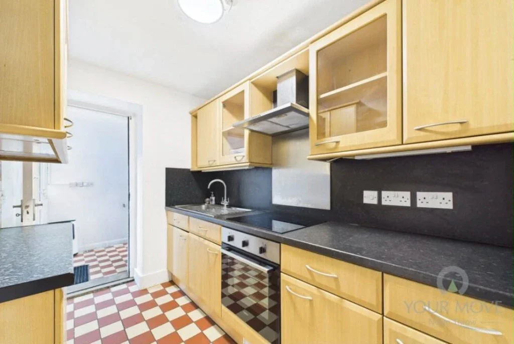 Flat Vernon Terrace in Northampton