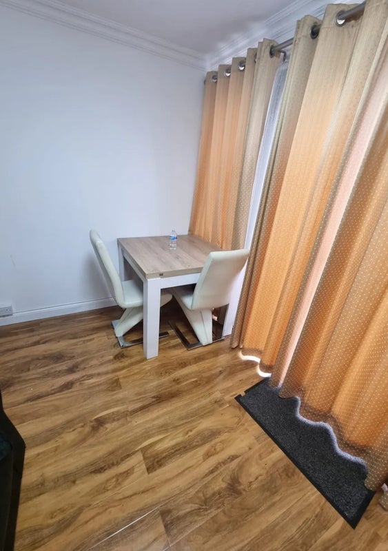 Room Dyce Close in Birmingham