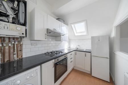 Flat Oakley Gardens in Greater London