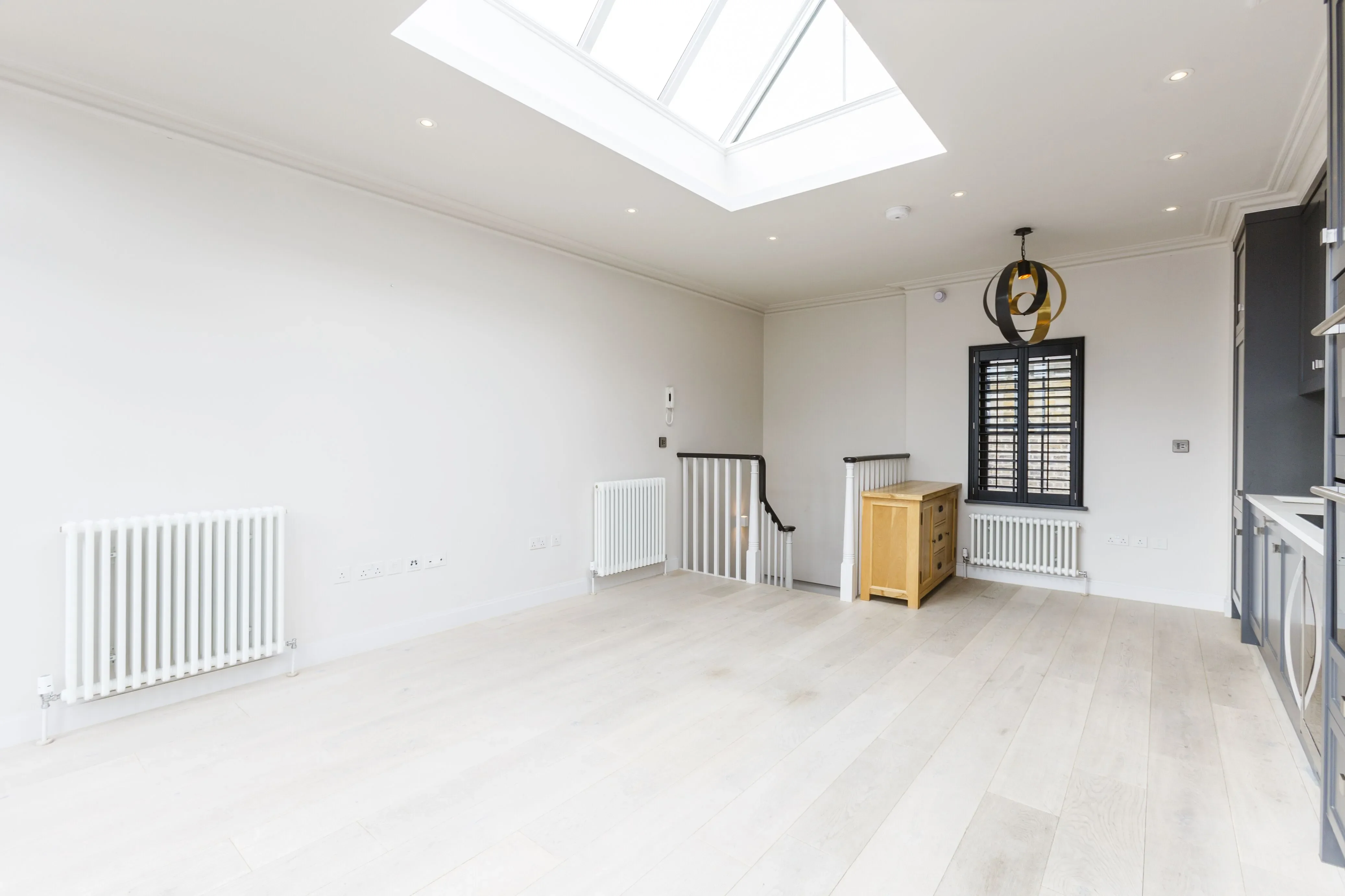 Flat Neal Street in Greater London