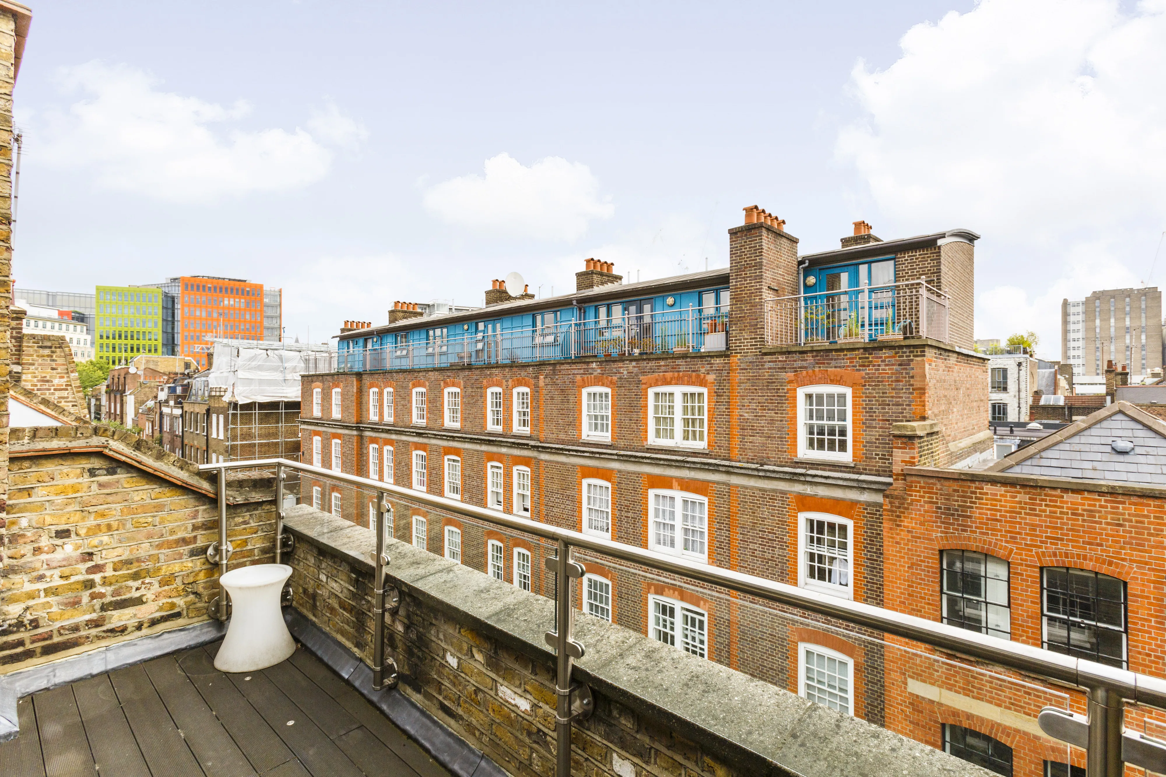 Flat Neal Street in Greater London