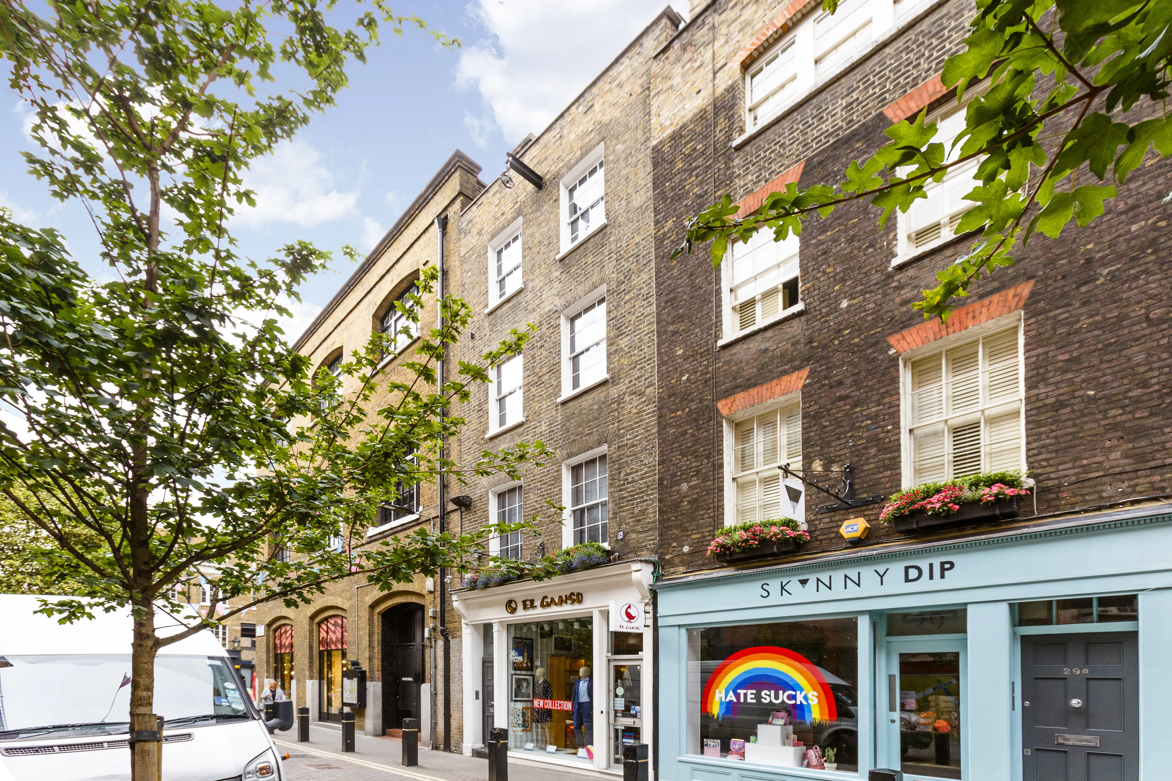 Flat Neal Street in Greater London