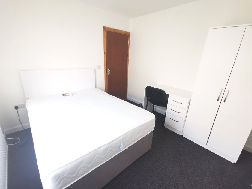 Flat Miers Street in Swansea