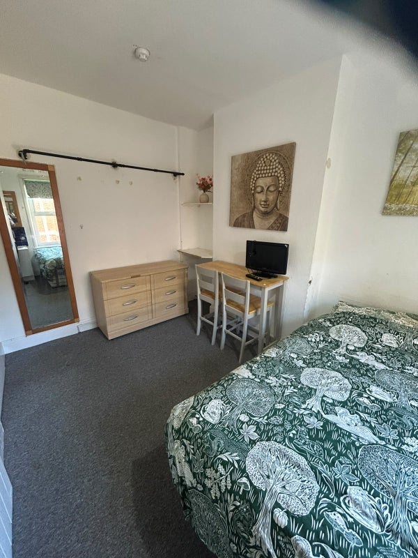 Room Saint Michael's Road in Bournemouth