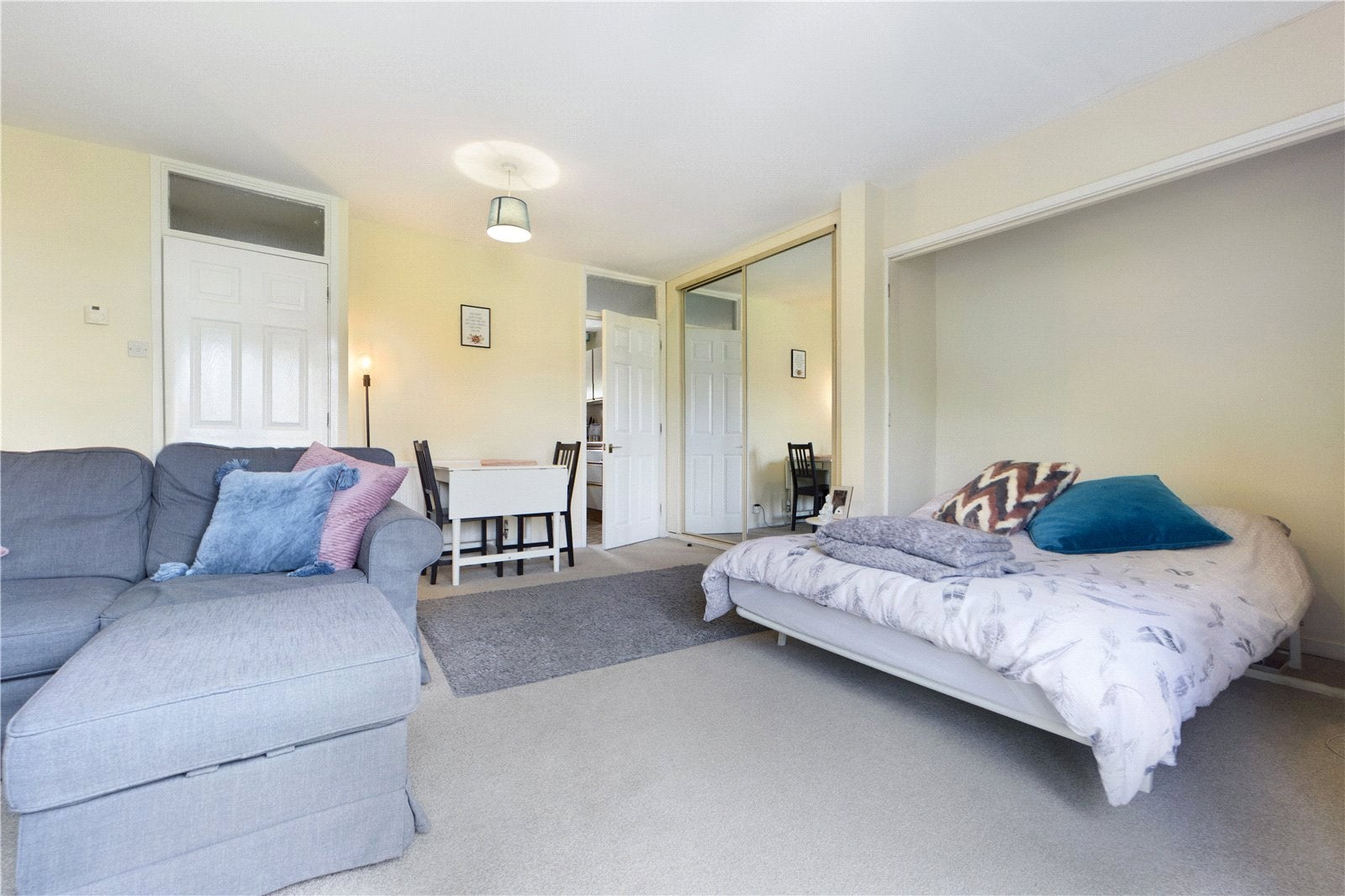 Flat Tylers Place in Reading