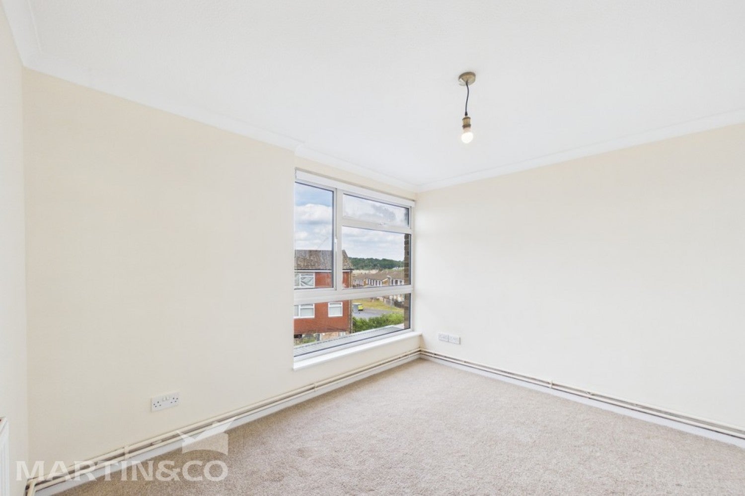 Flat Scotts Way in Tunbridge Wells