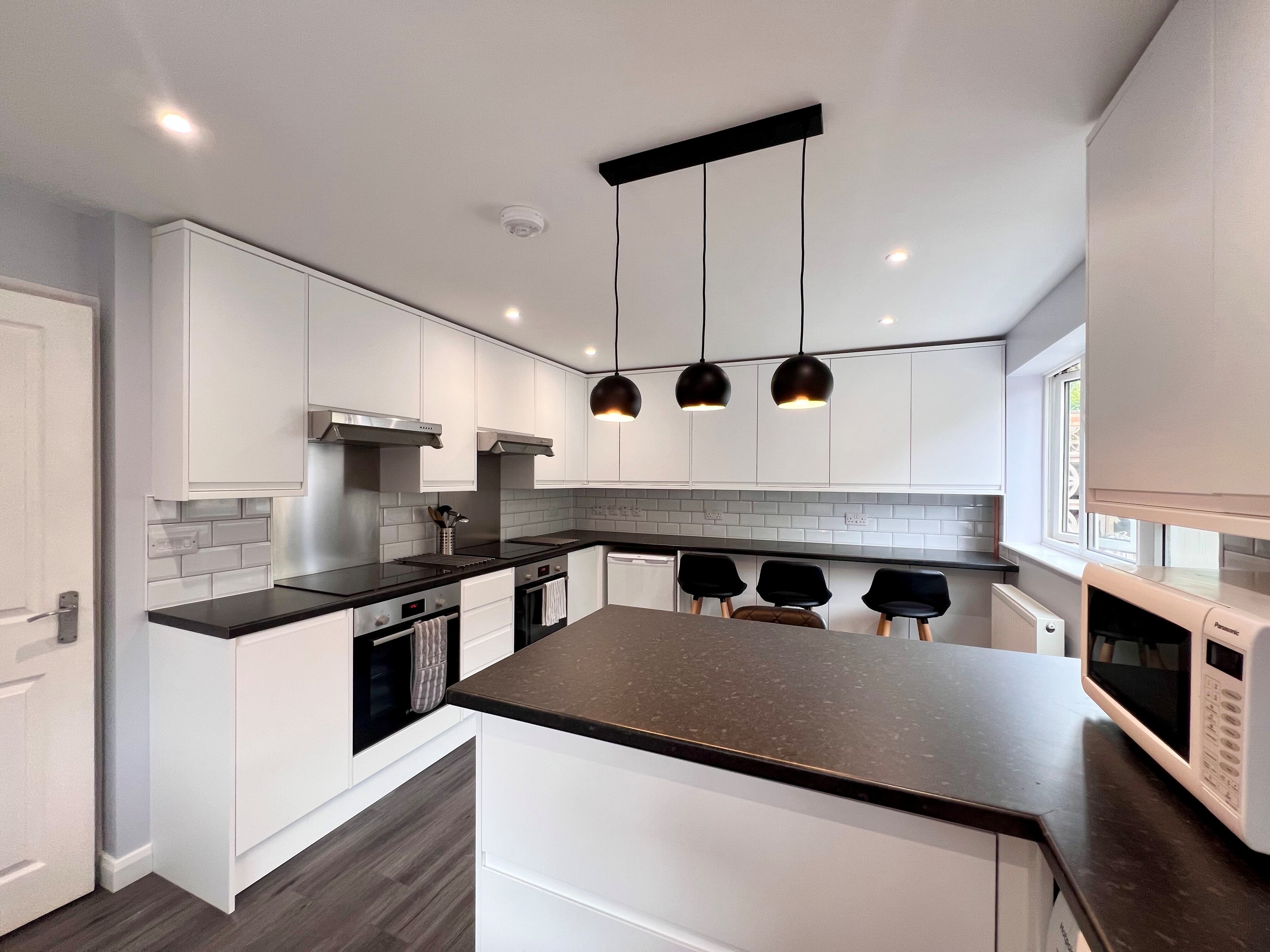 Flat Everard Close in Worcester