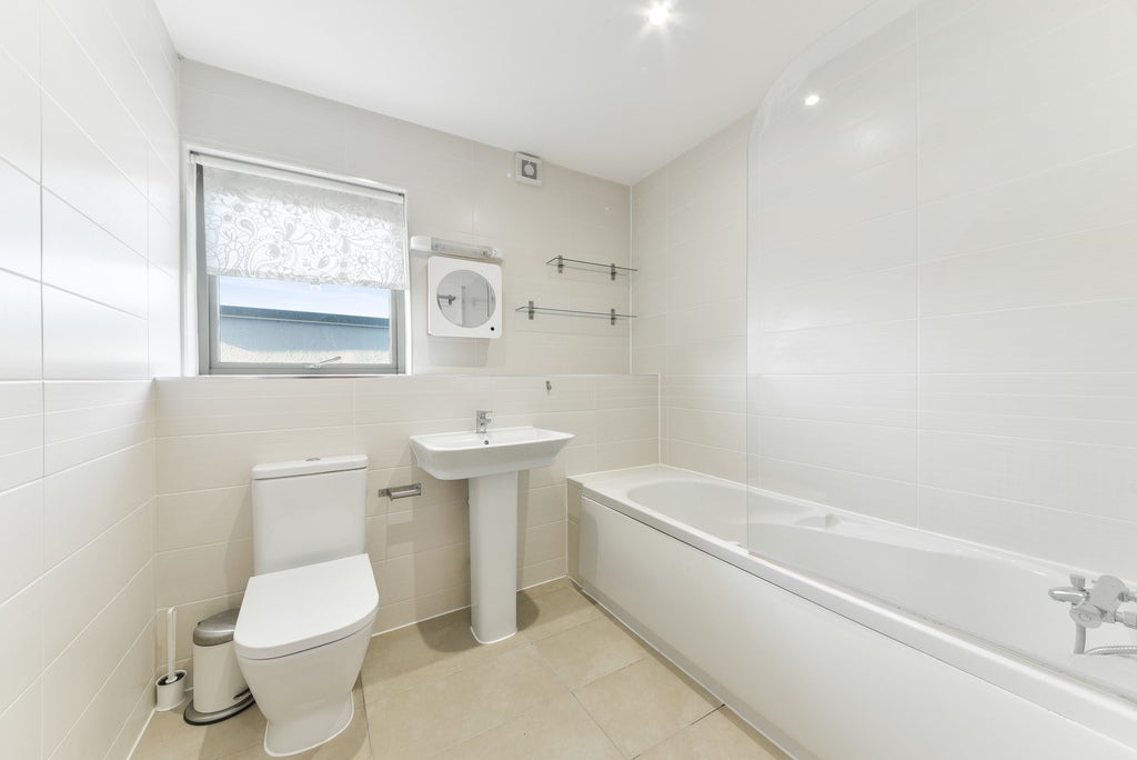Flat Morden Road in Greater London