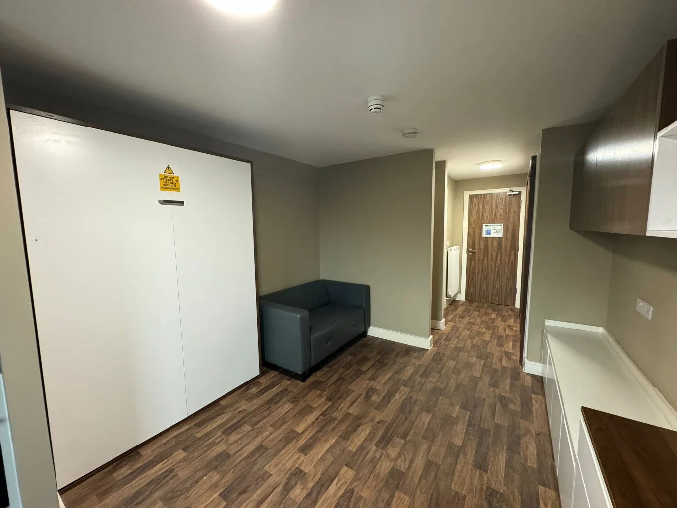 Flat Pembroke Place in Liverpool