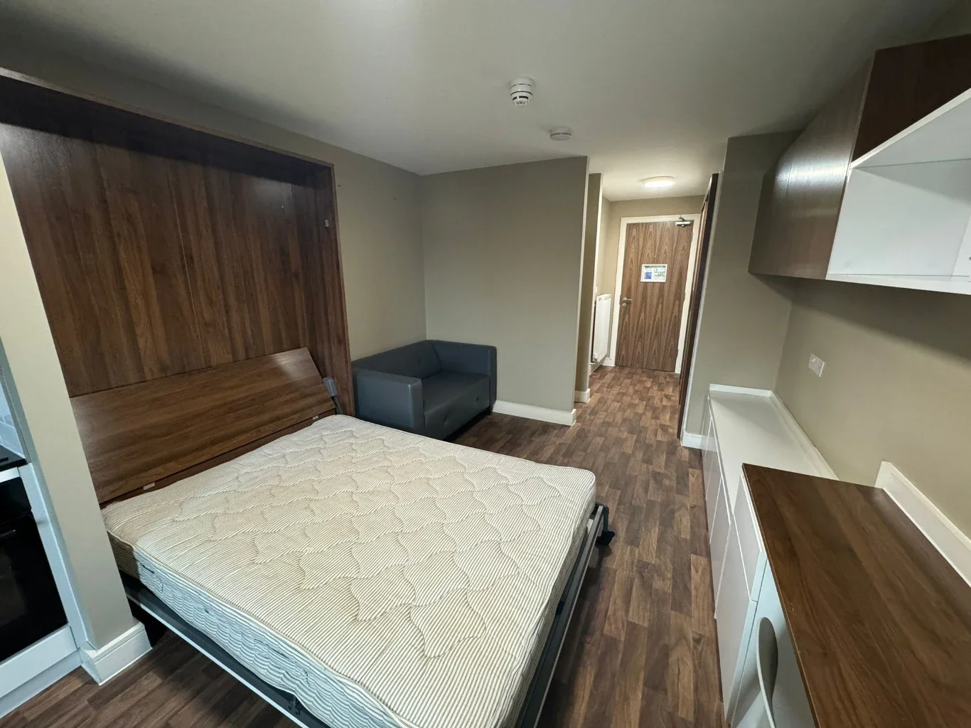Flat Pembroke Place in Liverpool
