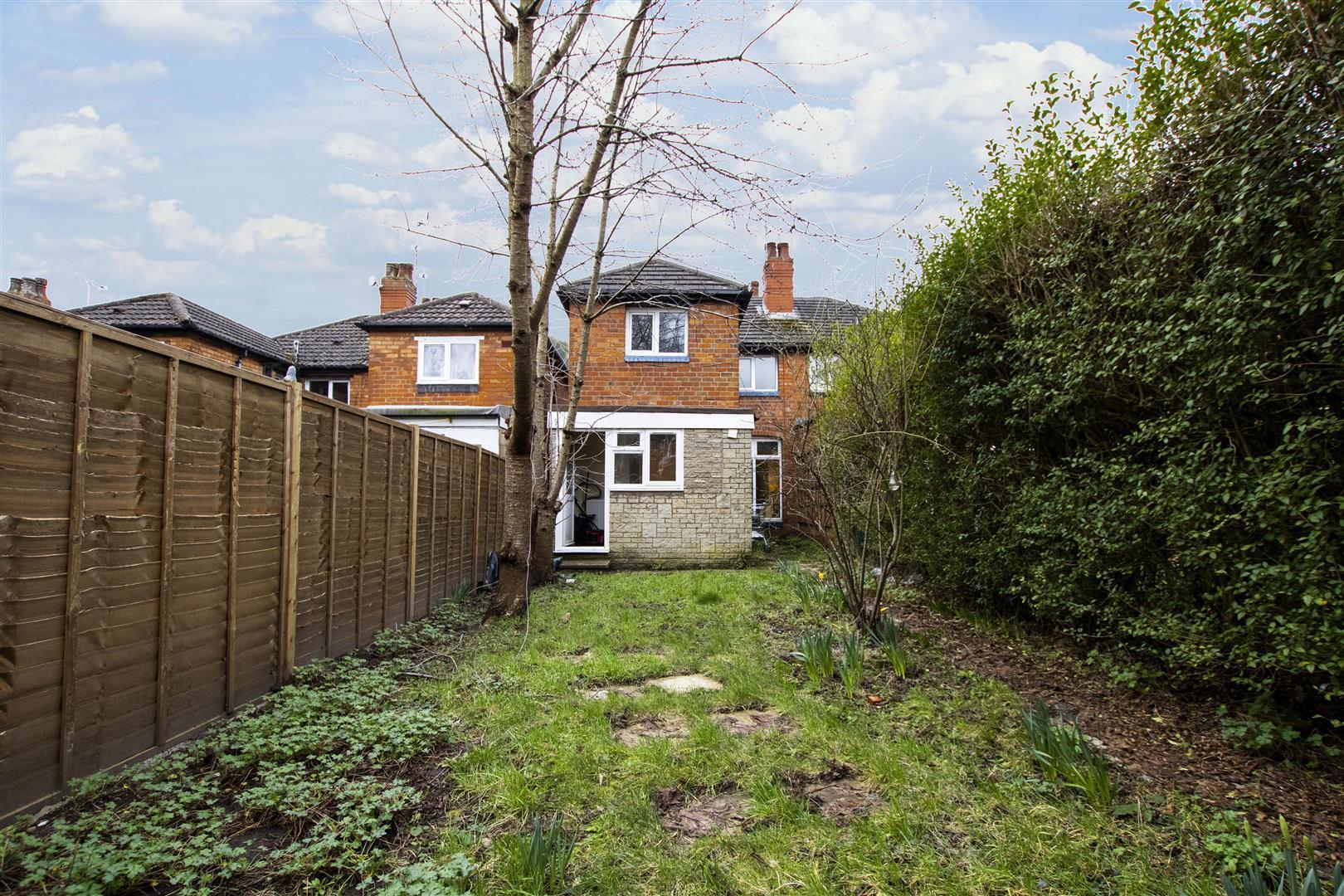 House Warwards Lane in Birmingham