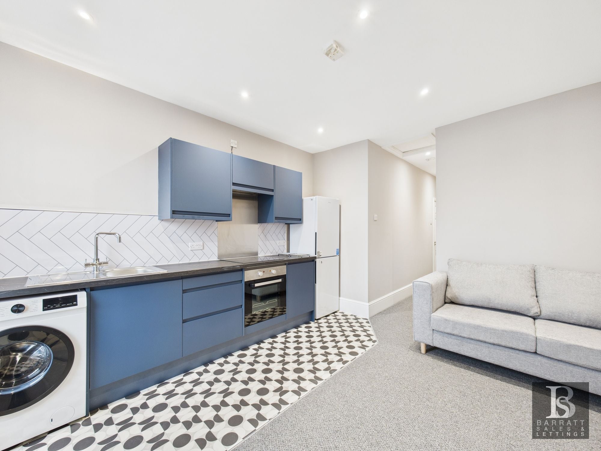 Flat Sheppard Street in Swindon