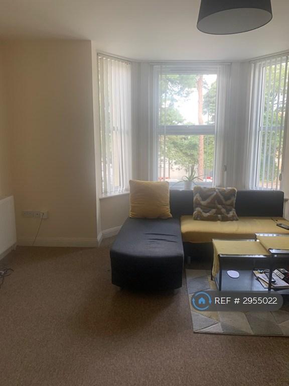 Room Knyveton Road in Bournemouth