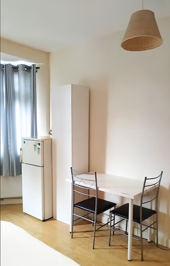 Room Leigham Court Road in Greater London