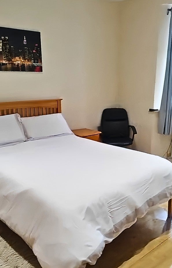 Room Leigham Court Road in Greater London