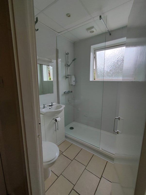 Room Bath Road in Bournemouth