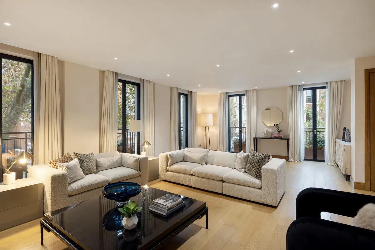 House Dovehouse Street in Greater London