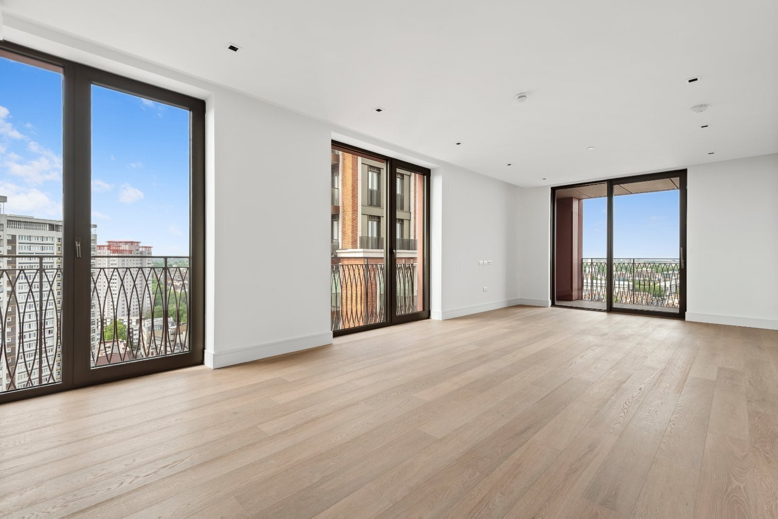 Flat Princess Louise Close in City of Westminster