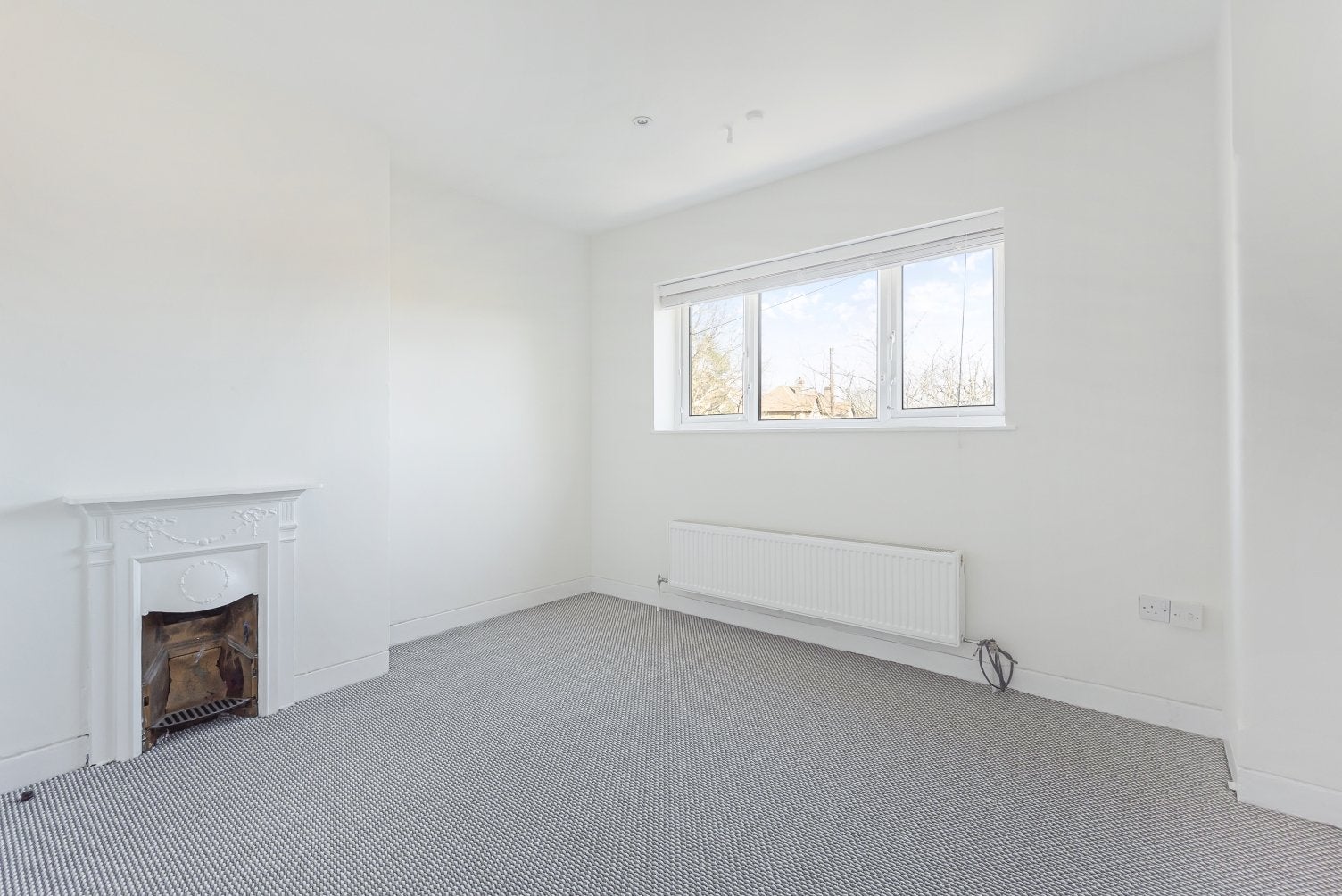 House Mottingham Lane in Greater London