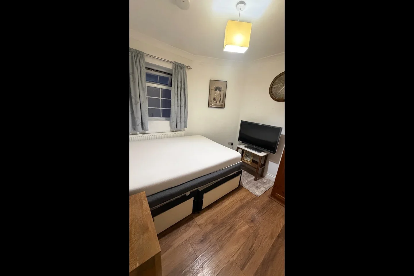 Room Seymour Road in Slough