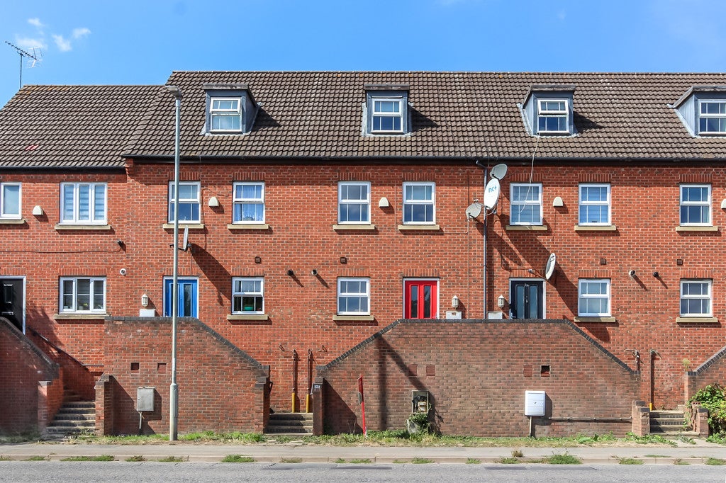 House The Embankment in Wellingborough