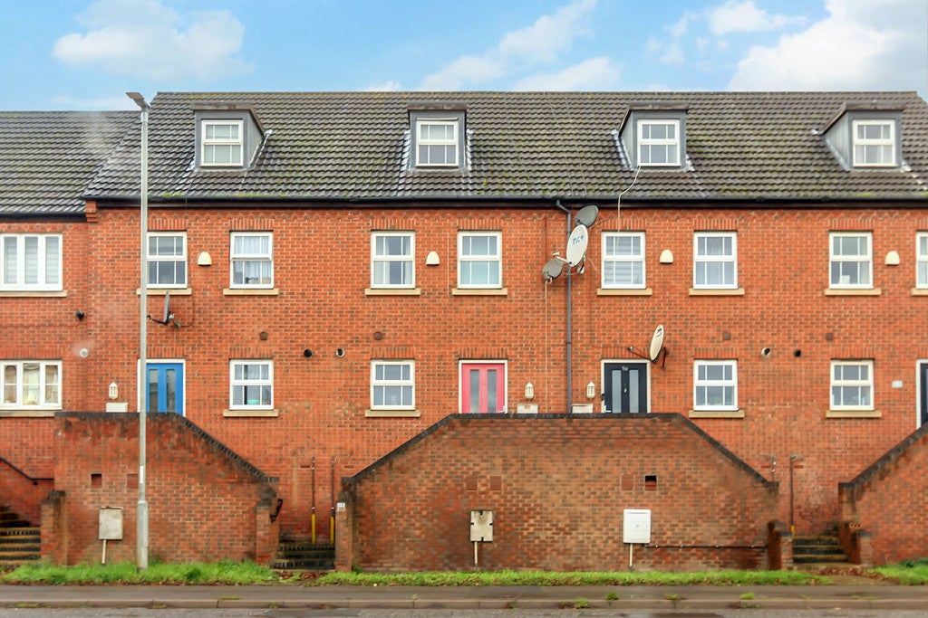 House The Embankment in Wellingborough