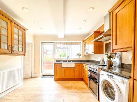 Flat Balmoral Road in Watford