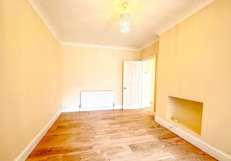 Flat Balmoral Road in Watford