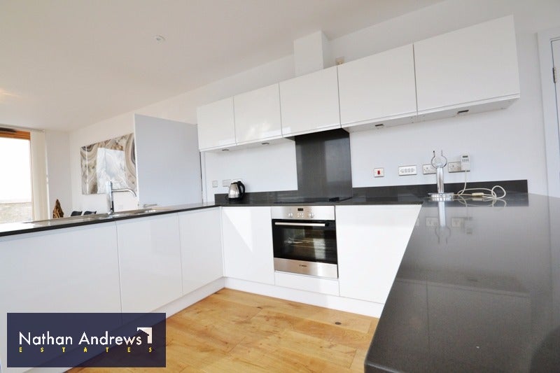 Flat Lockton Street in Greater London