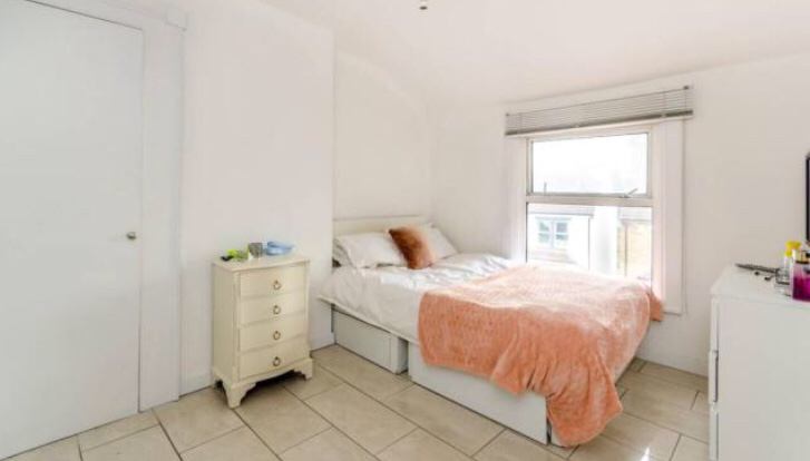 Room Henry Street in Greater London